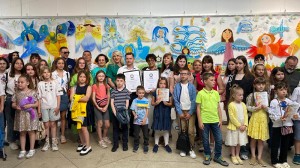 1 червня 2024 року – у Міжнародний день захисту дітей – у Львівському палаці мистецтв відкрився Міжнародний Артфорум «Незламний золотий мольберт».